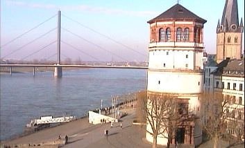 Düsseldorf Burgplatz Rhein Nehri Canlı Kamera izle